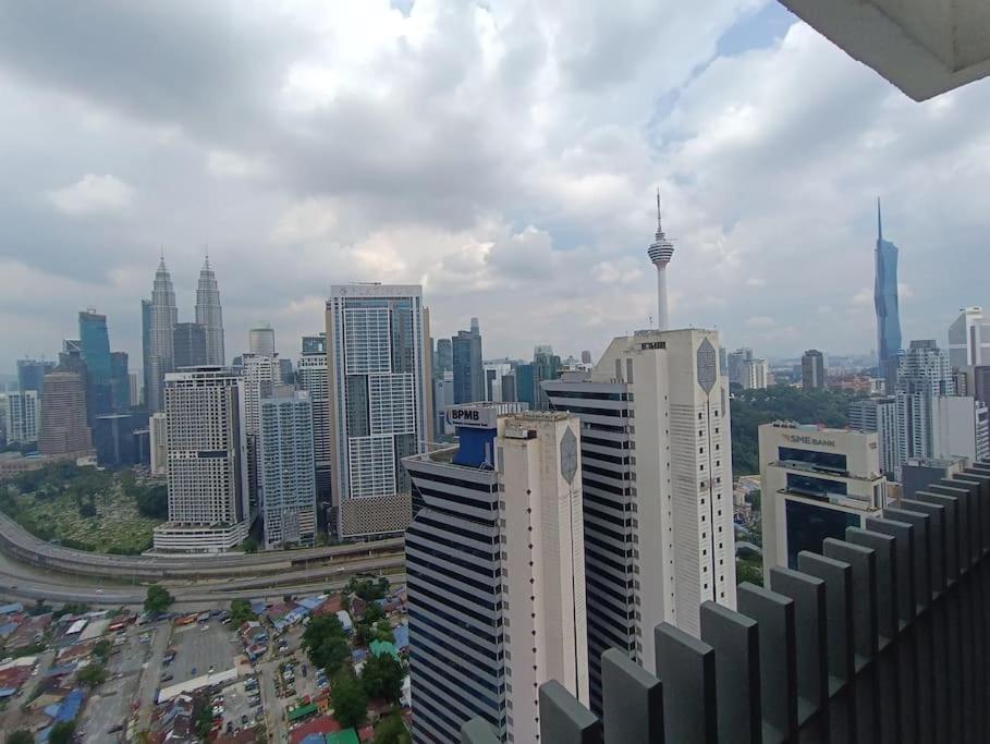 Cl 30A Super Kl View Infinity Pool Klcc Apartment Kuala Lumpur Exterior photo