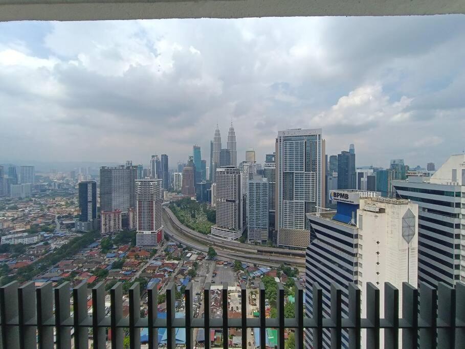 Cl 30A Super Kl View Infinity Pool Klcc Apartment Kuala Lumpur Exterior photo